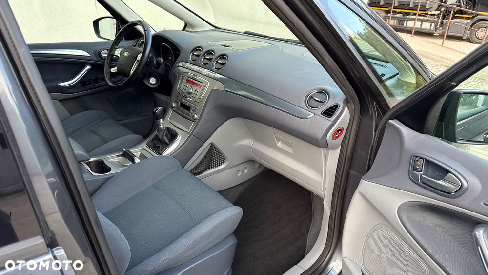 Ford S-Max 2.0 TDCi Ambiente - 24