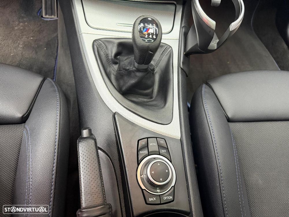 BMW 118 dA Pack M - 25