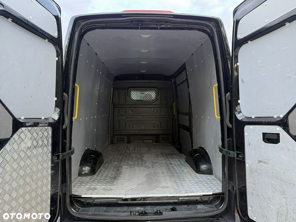 Volkswagen Crafter - 21