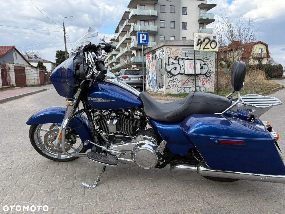 Harley-Davidson Touring Street Glide - 2