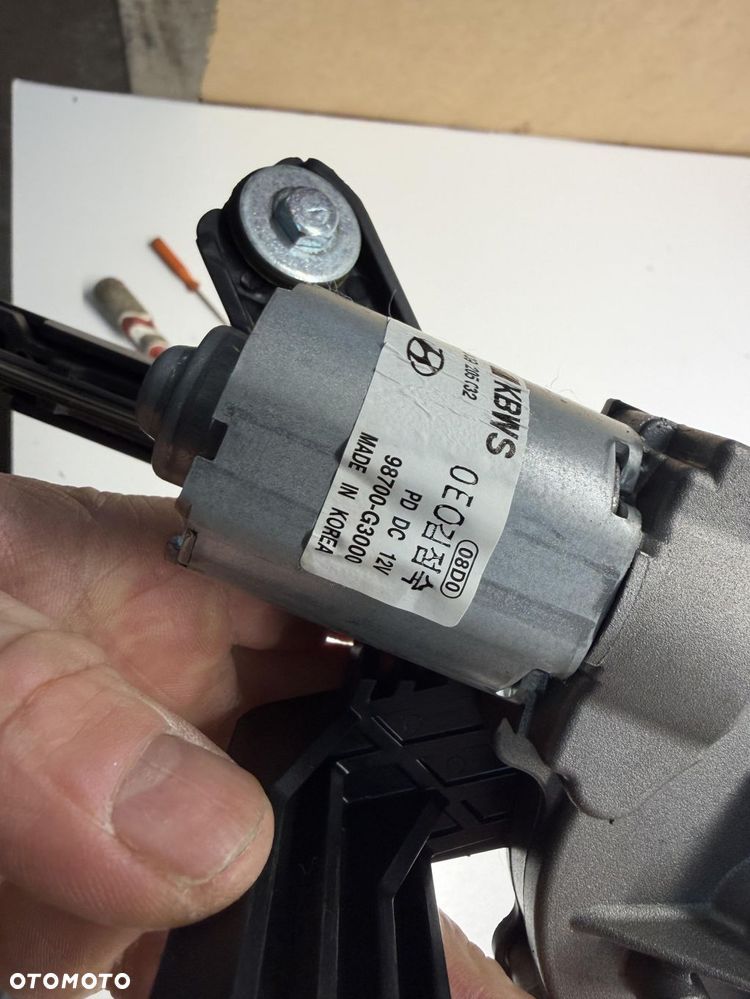 MECHANIZM SILNIK TYLNEJ WYCIERACZKI HYUNDAI I30 III 2017-  98700-G3000 - 4
