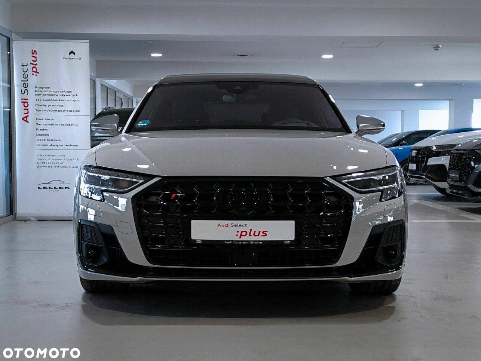 Audi S8 - 2