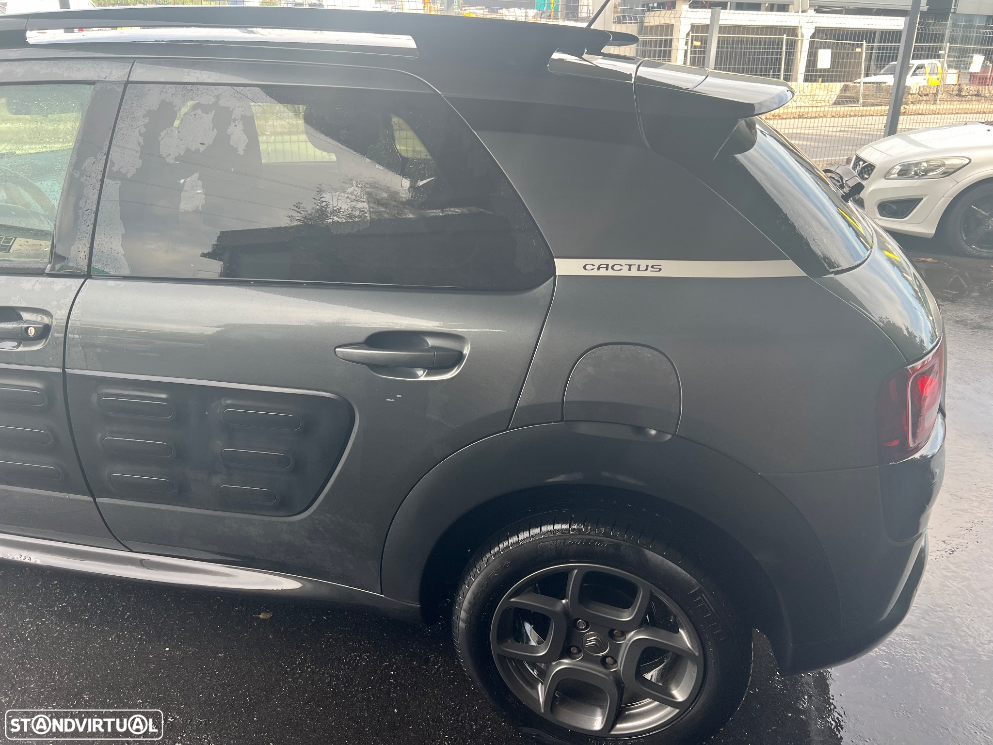 Citroën C4 Cactus 1.2 PureTech Shine Ed.Moonlight - 4