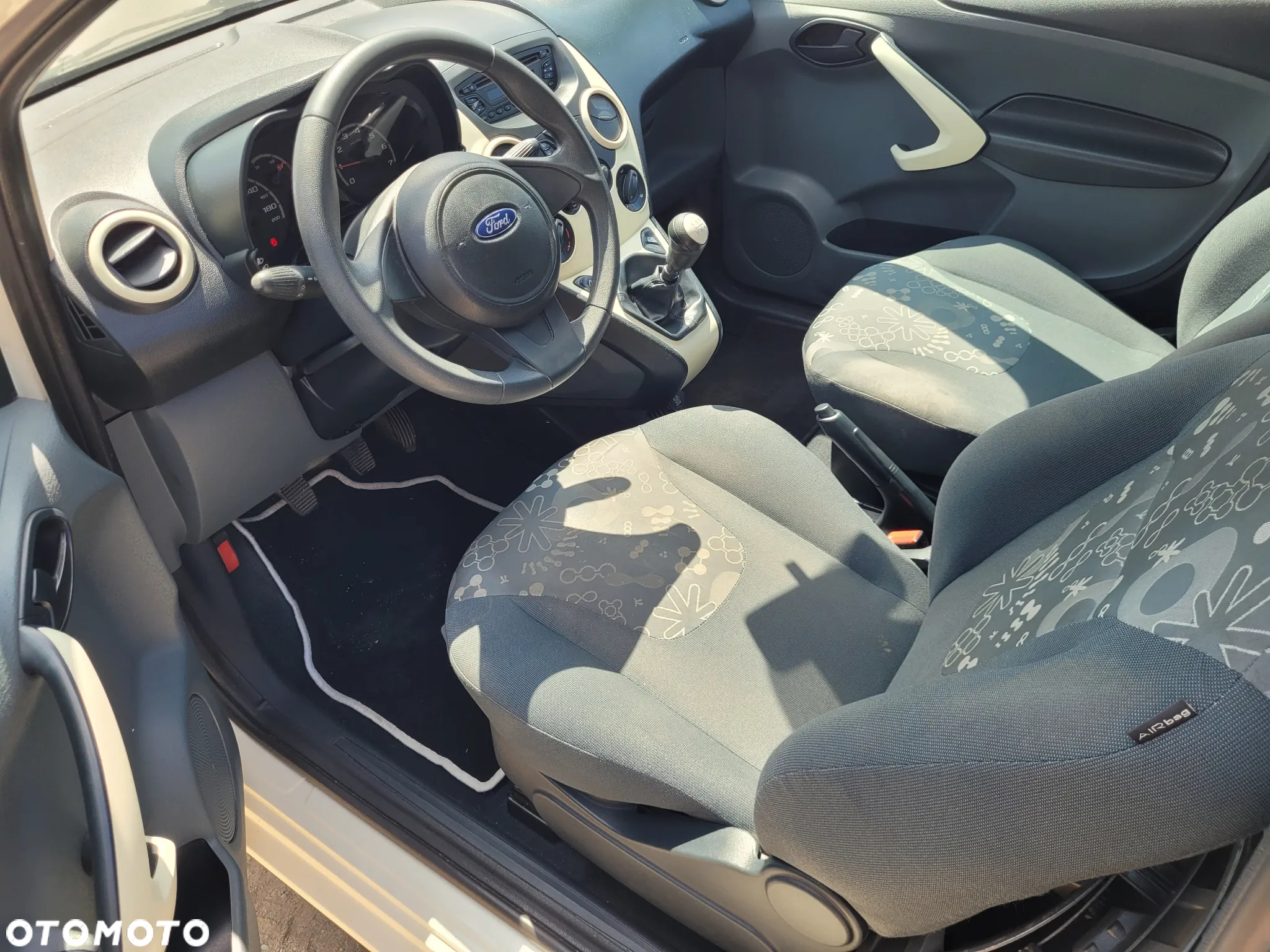 Ford KA - 10
