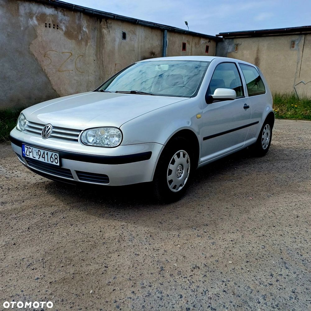 Volkswagen Golf 1.6 - 1