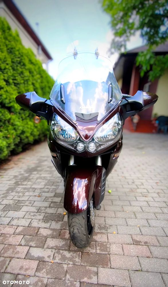 Kawasaki GTR - 12