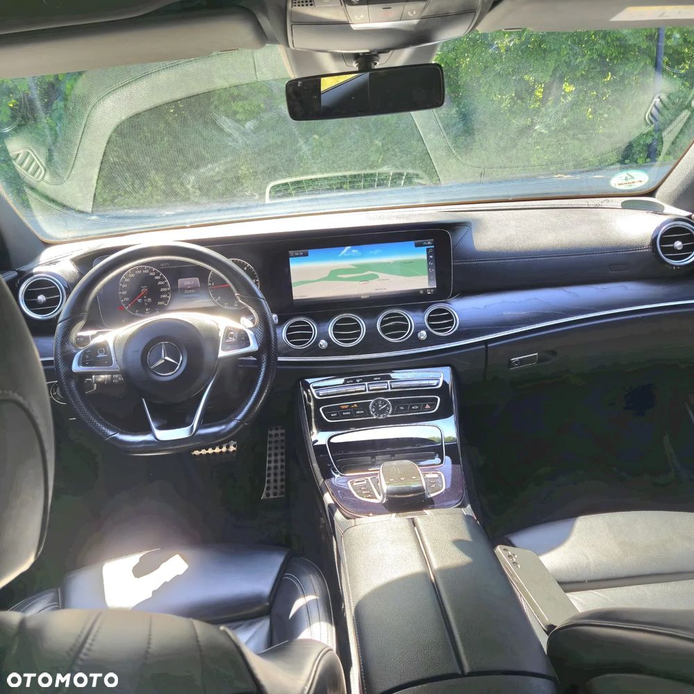 Mercedes-Benz Klasa E 220 d 9G-TRONIC - 11
