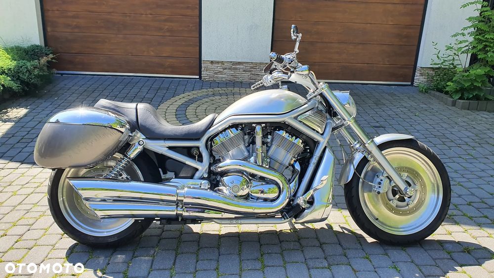 Harley-Davidson V-Rod Street Rod - 1