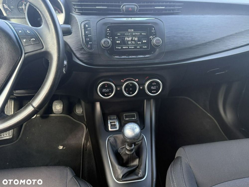 Alfa Romeo Giulietta 2.0 JTDM - 16