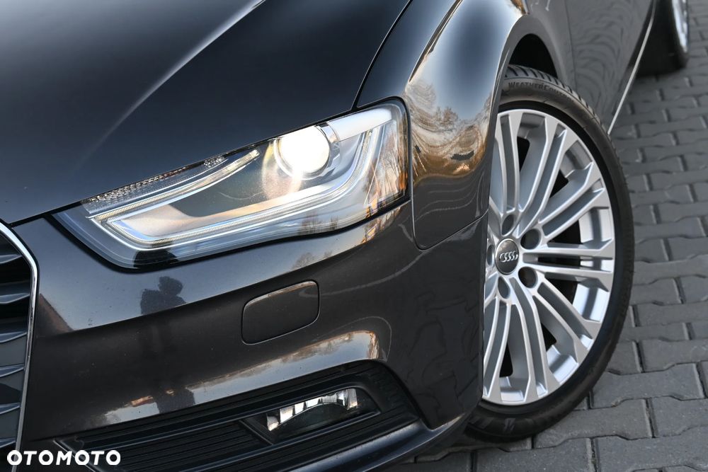 Audi A4 Limousine 1.8 TFSI S line Sportpaket - 24