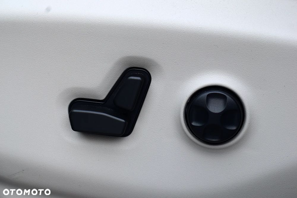 Chrysler Pacifica - 22