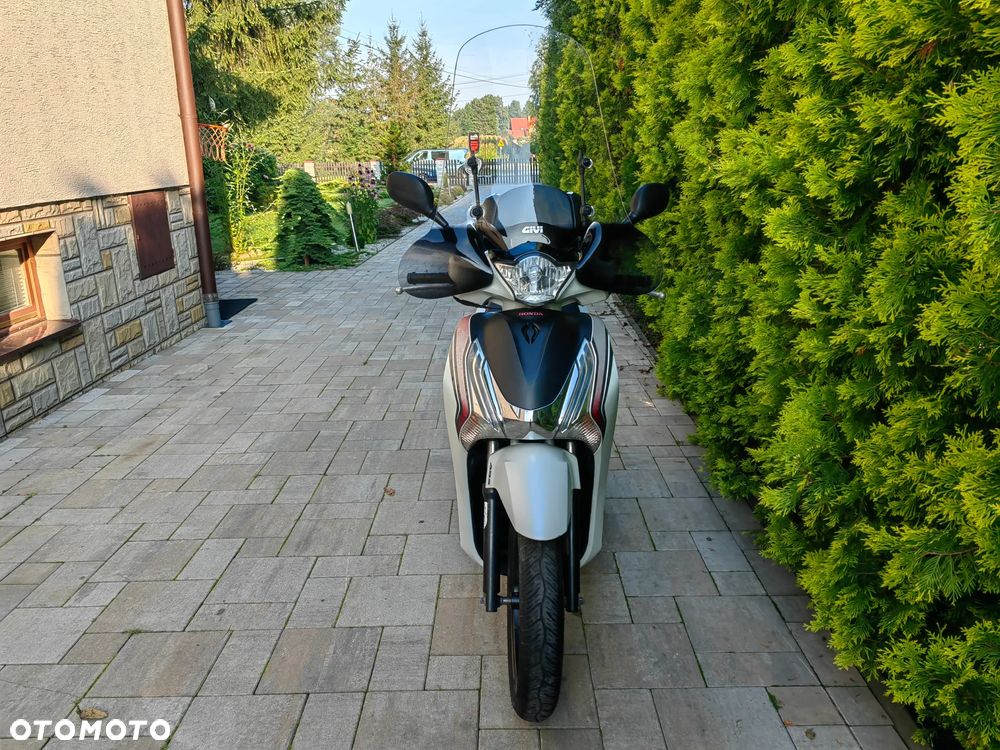 Honda SH - 9