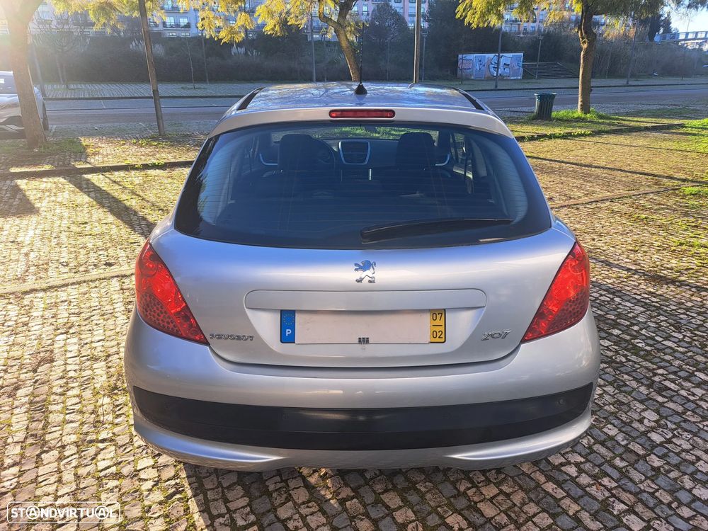 Peugeot 207 1.4 16V Sport - 12