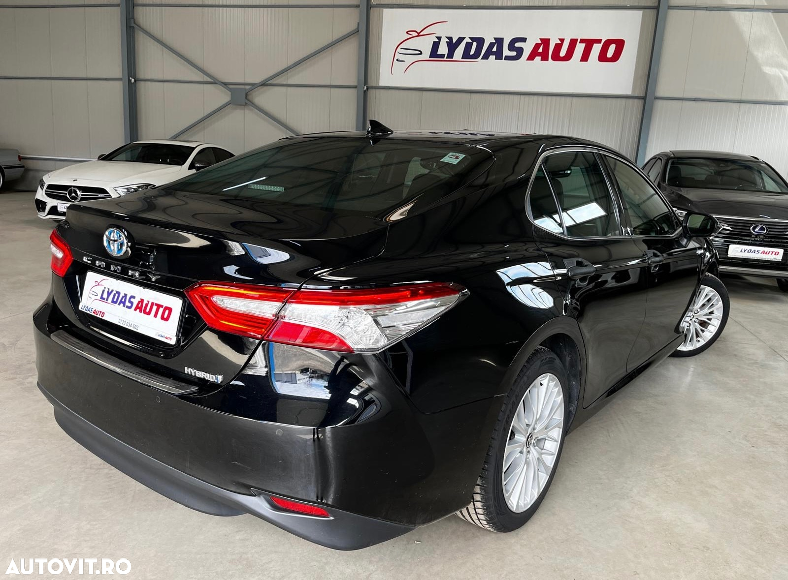 Toyota Camry 2.5 HEV Executive - 5