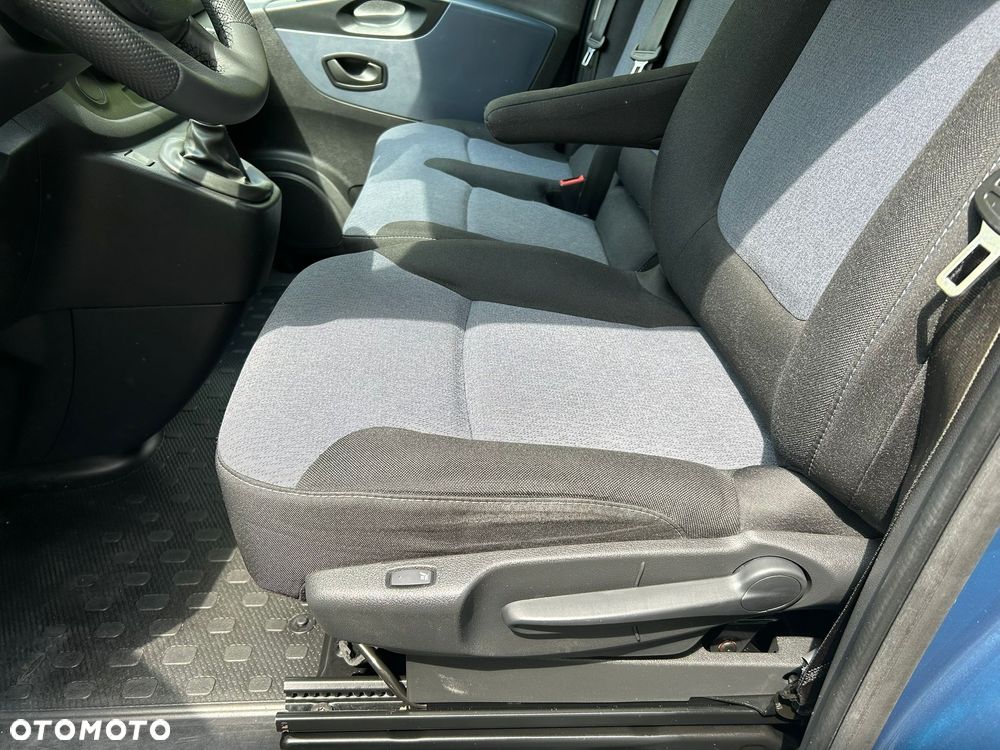 Opel Vivaro - 19