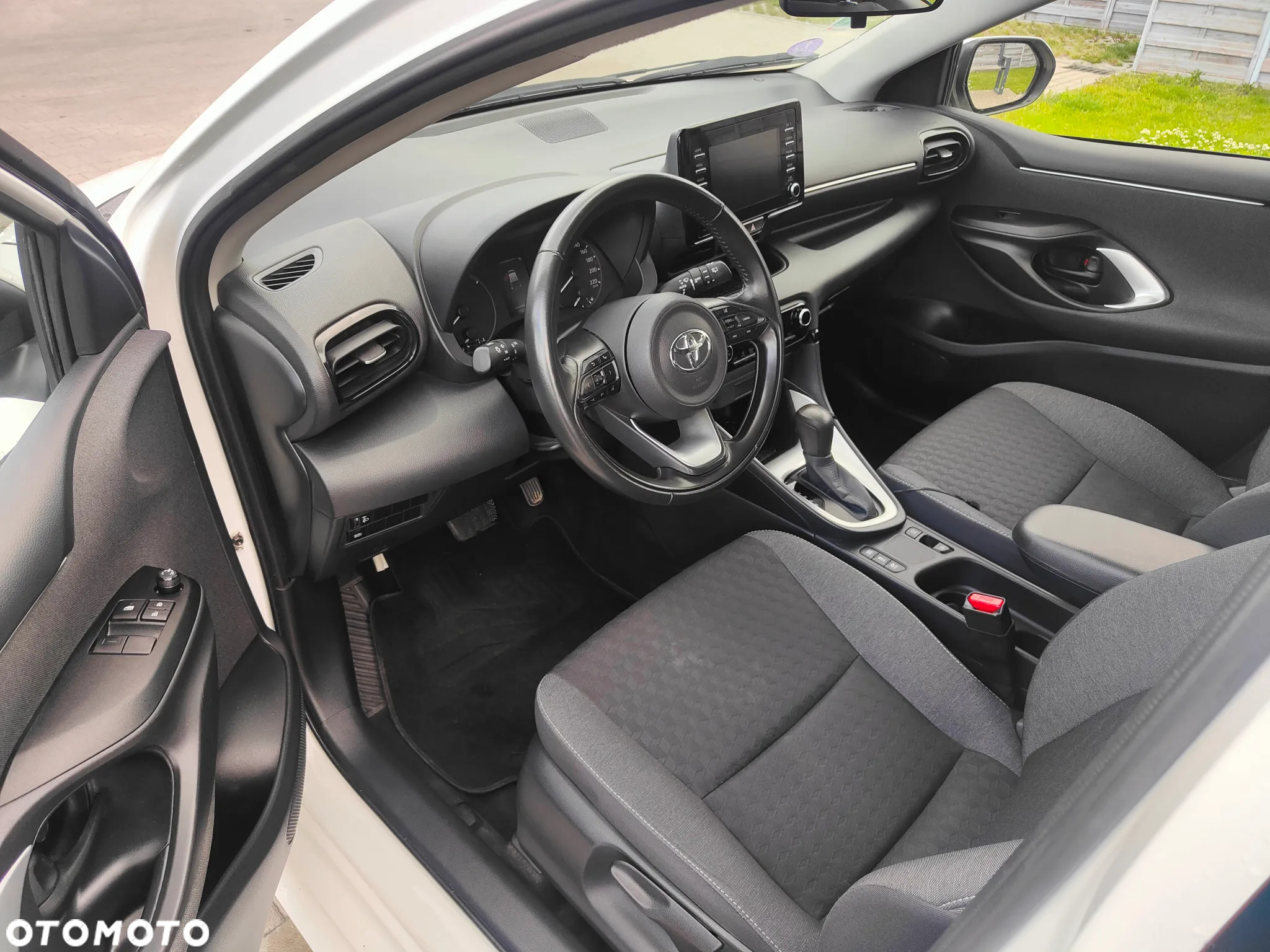 Toyota Yaris Hybrid 1.5 Active - 11