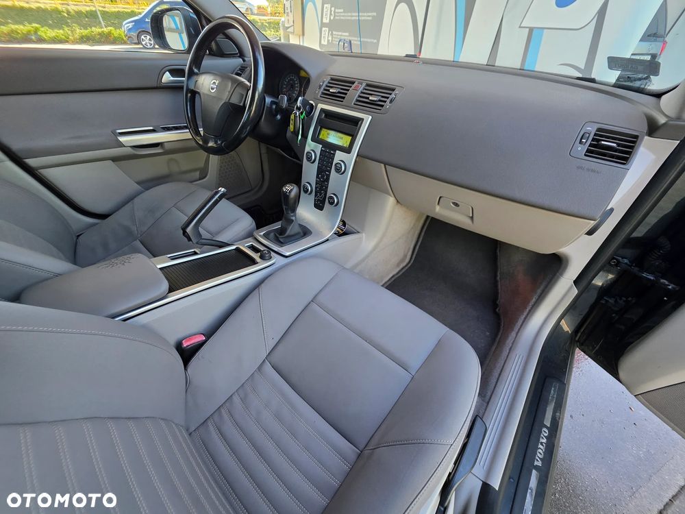 Volvo S40 2.0D - 12