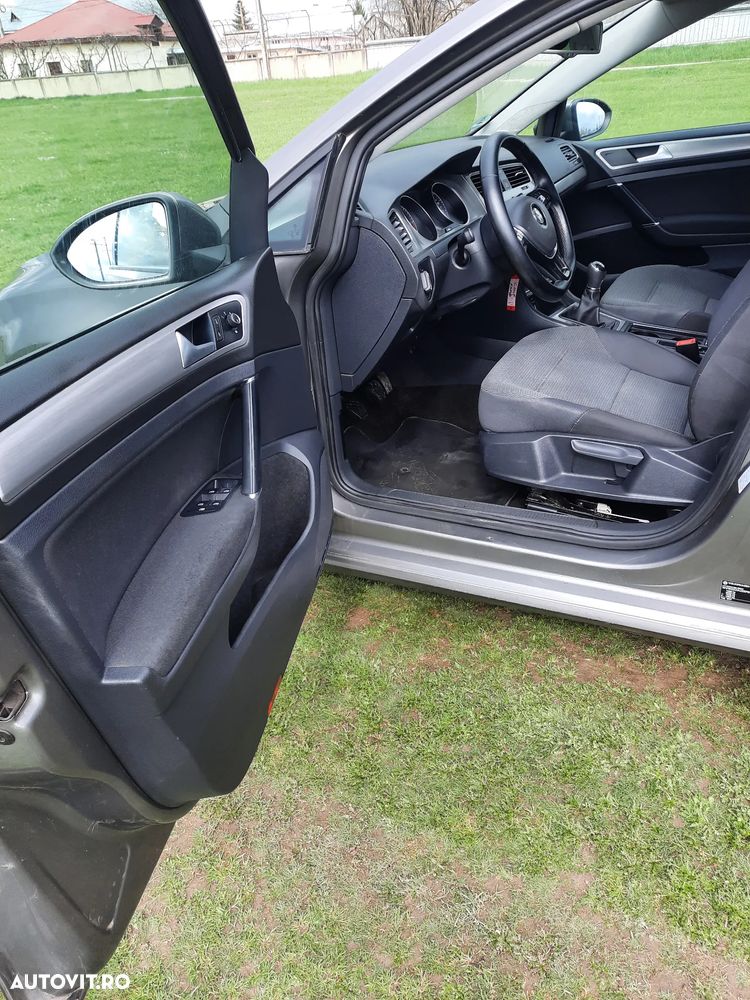 Volkswagen Golf 1.6 TDI 4Motion BlueMotion Technology Comfortline - 12