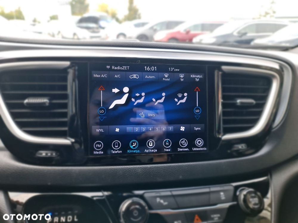 Chrysler Pacifica - 14