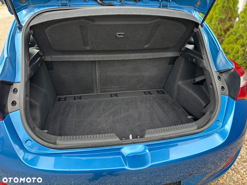 Hyundai i30 1.6 GDI BlueDrive Premium - 24