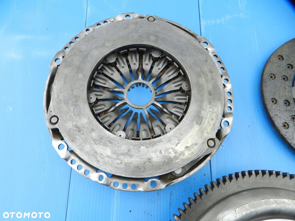 Koło Dwumasowe Sprzęgło DISCOVERY III 2.7 TD - 8