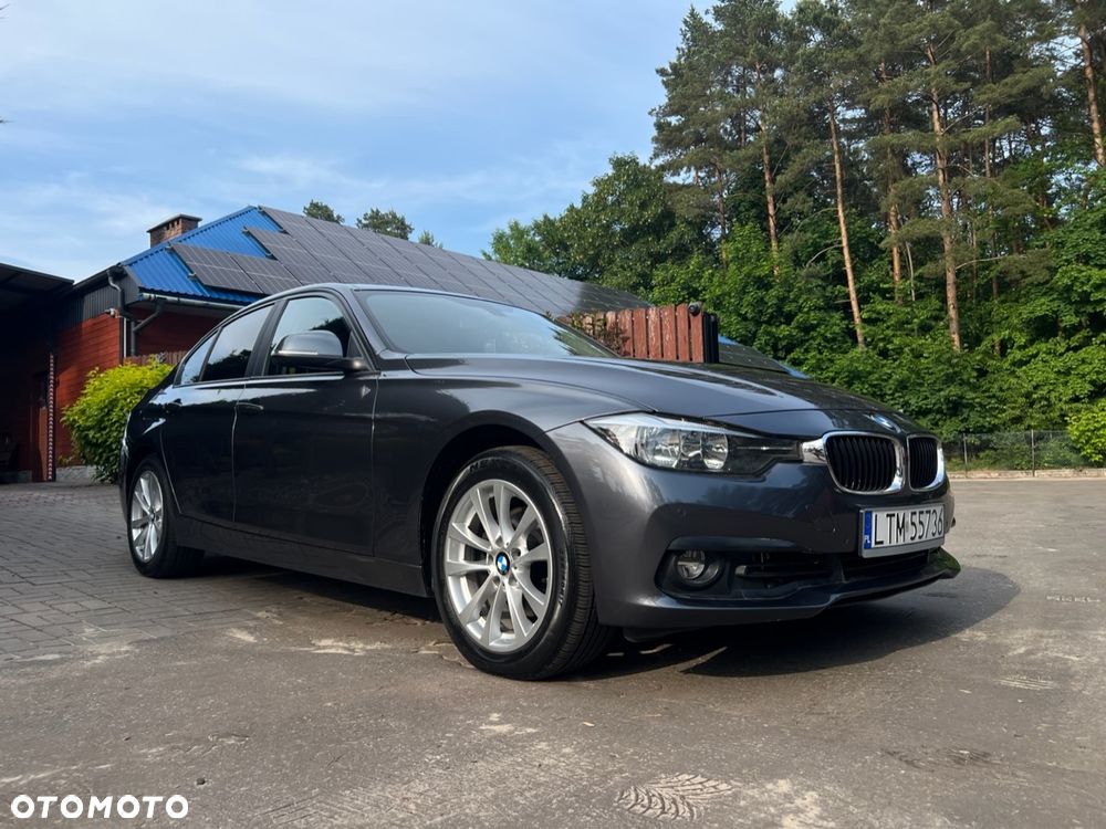 BMW Seria 3 330i xDrive Edition Luxury Line Purity - 1