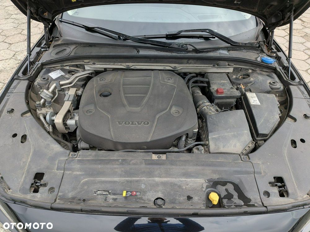 Volvo V90 D5 SCR AWD Momentum Pro - 33