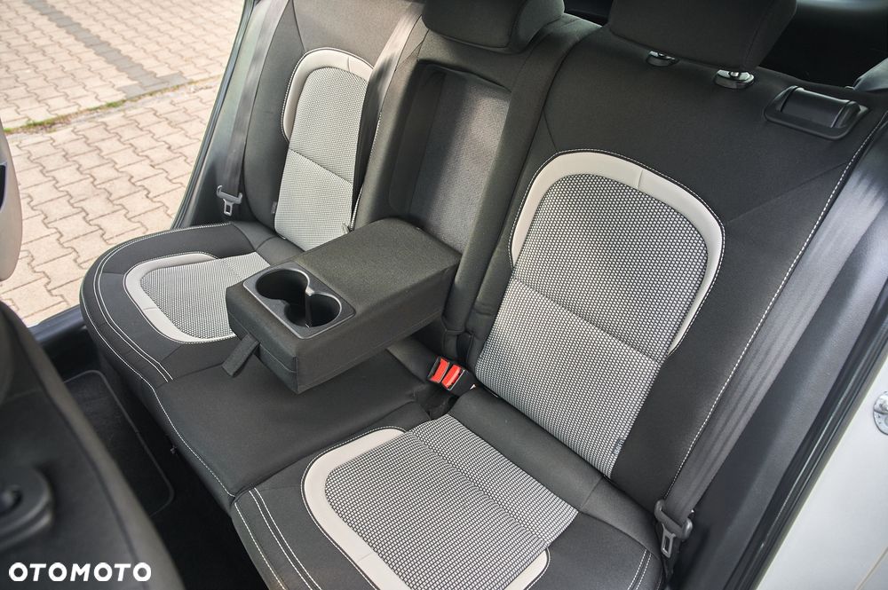 Kia Ceed 1.6 CRDi 128 Spirit - 23