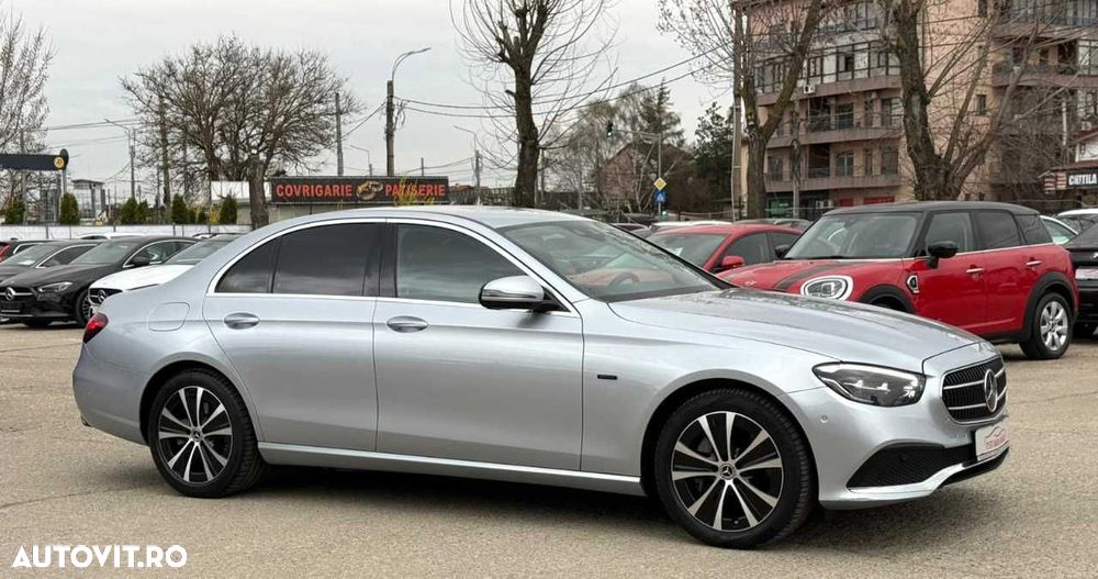 Mercedes-Benz E - 12