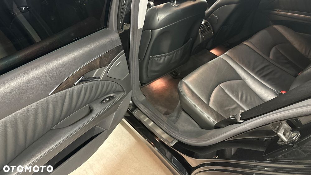 Mercedes-Benz Klasa E 320 Avantgarde - 33