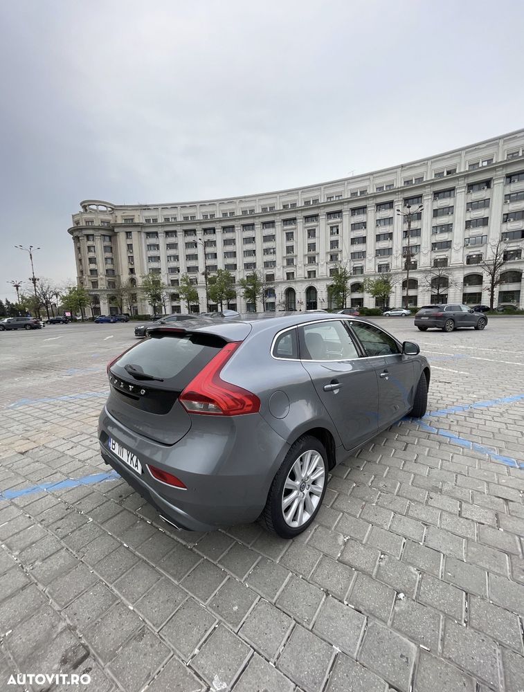 Volvo V40 D2 Summum - 3
