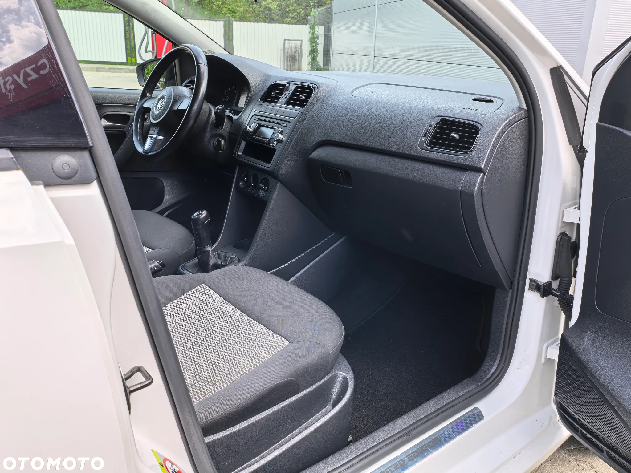 Volkswagen Polo 1.4 16V Comfortline - 8