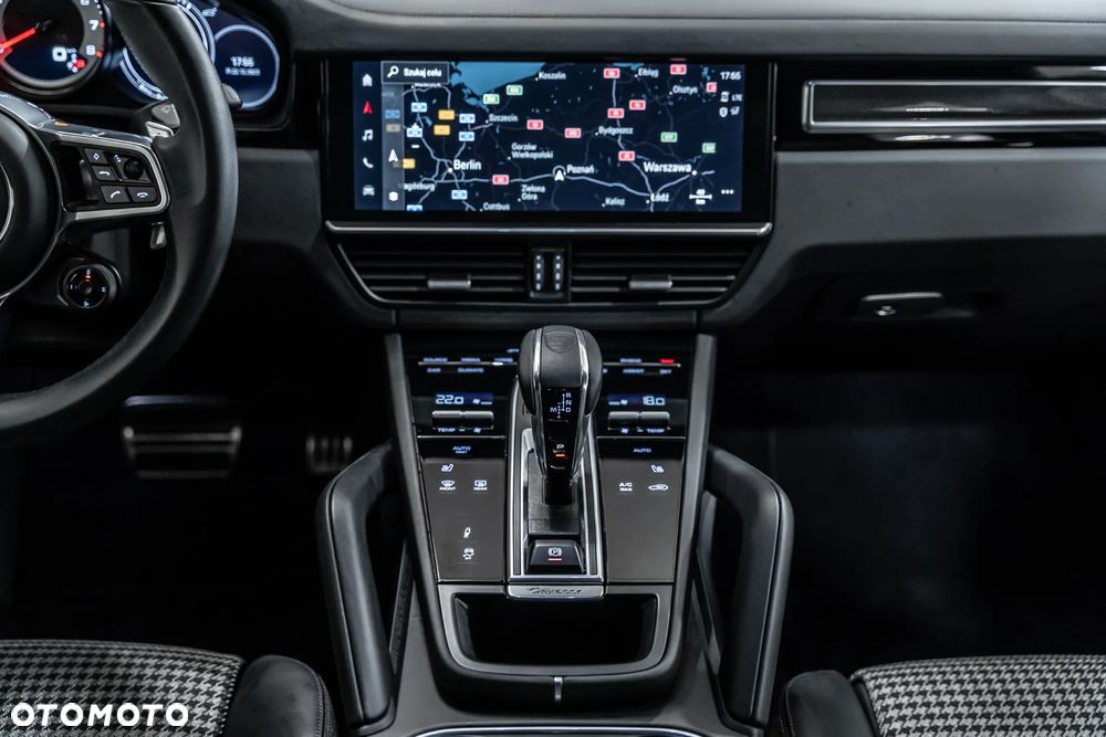 Porsche Cayenne - 31