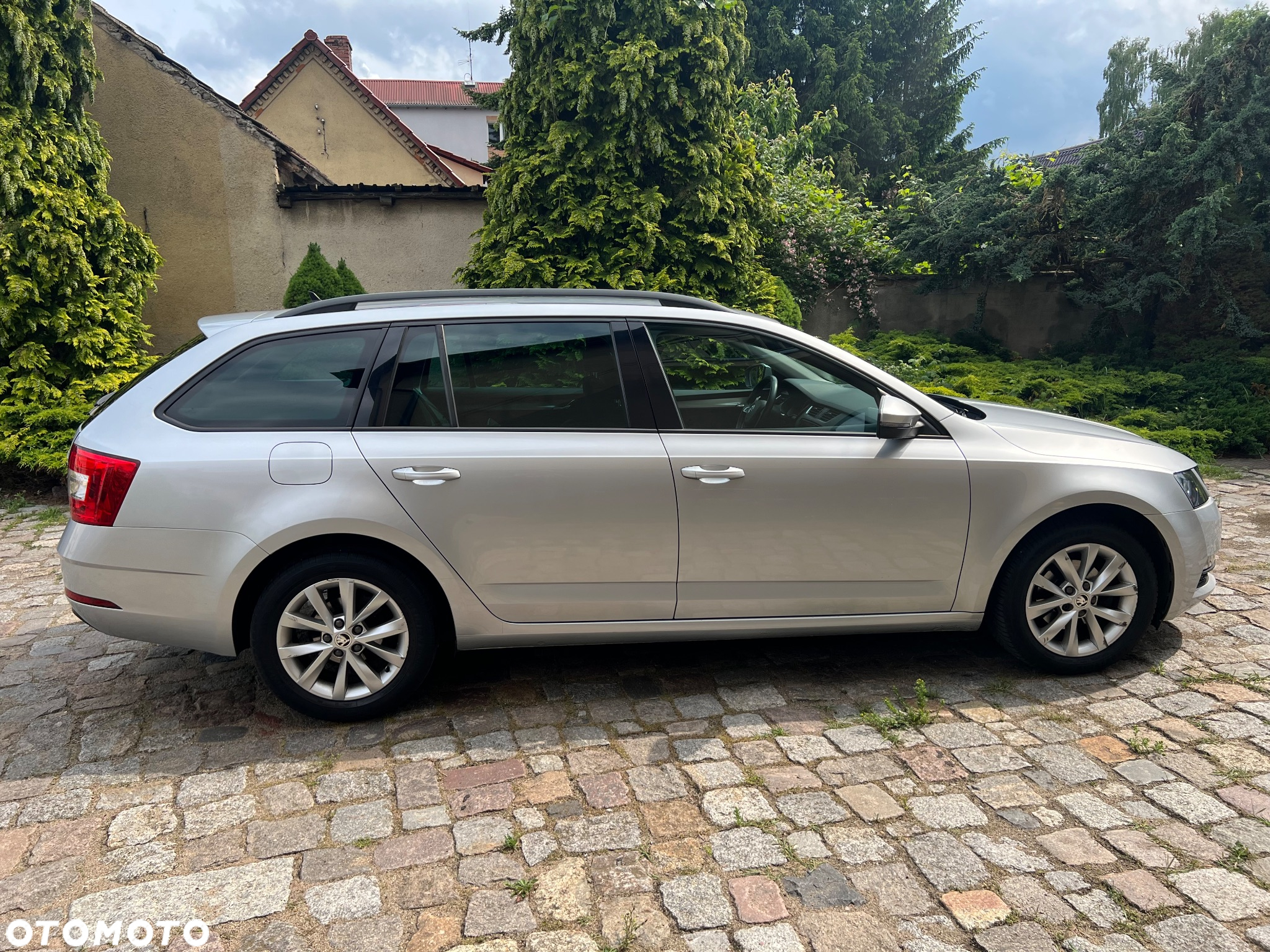 Skoda Octavia 1.6 TDI SCR Clever DSG - 8