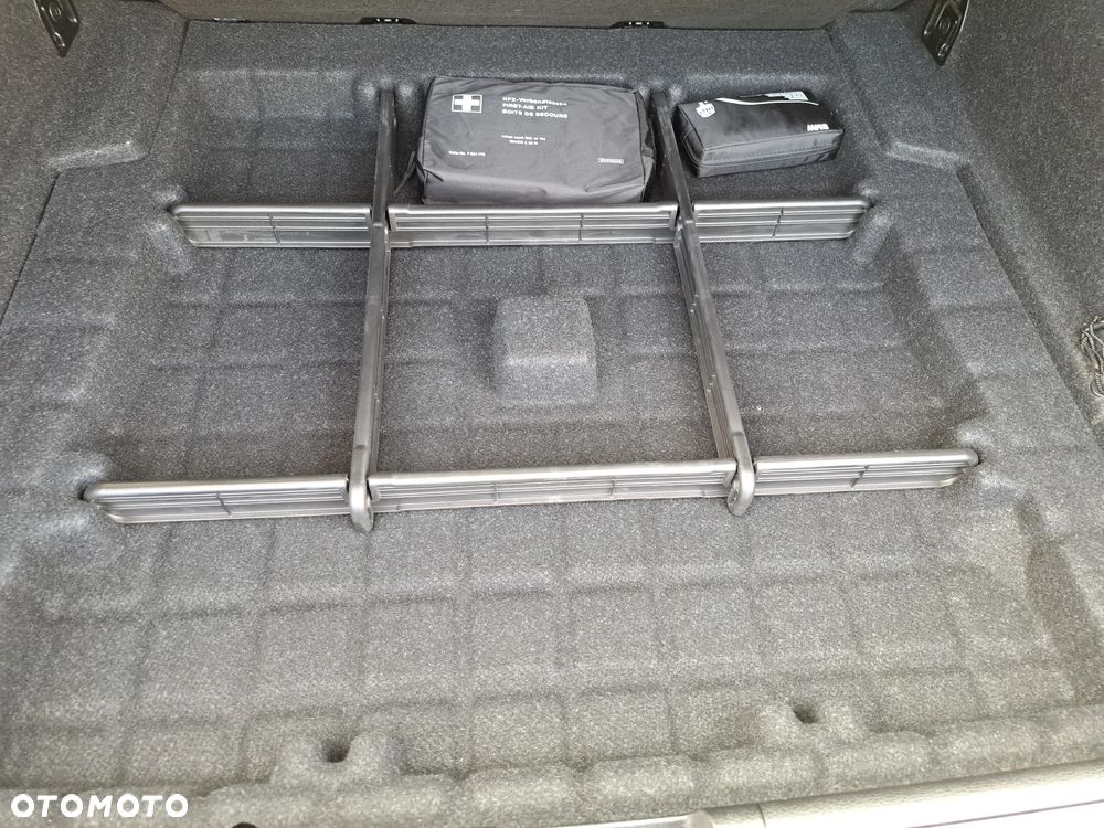 BMW X1 sDrive18i xLine - 21