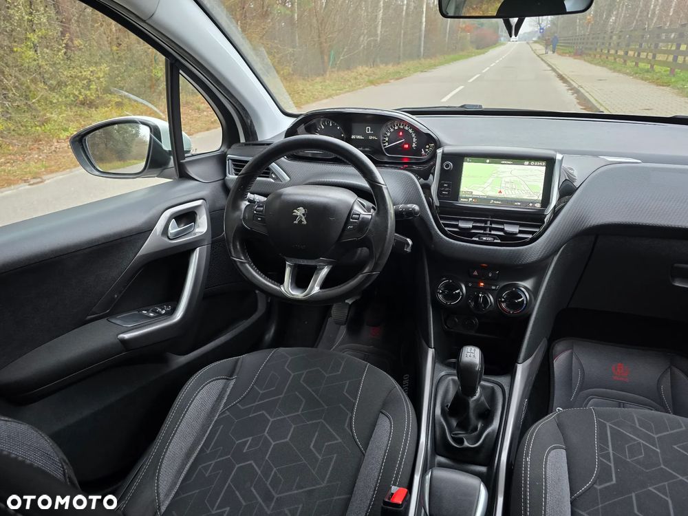 Peugeot 2008 BlueHDi 100 STOP & START Style - 26