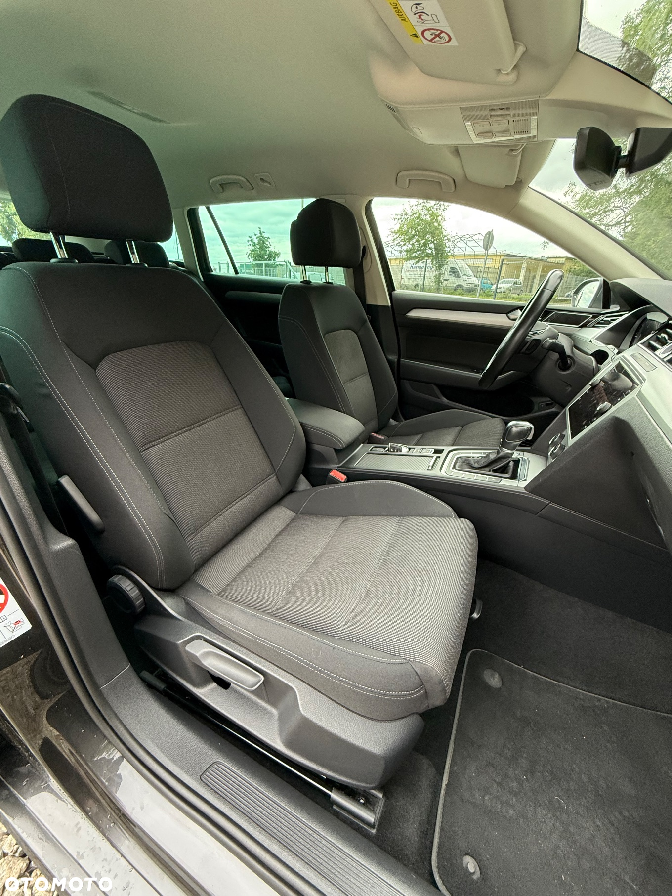 Volkswagen Passat Variant 1.6 TDI SCR DSG - 23