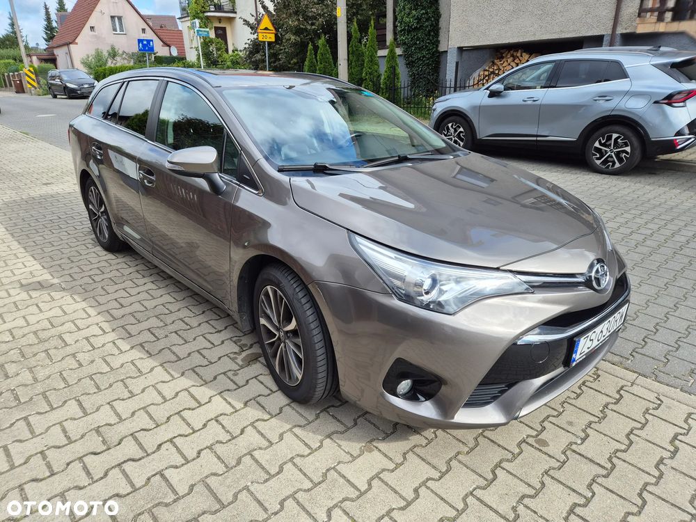 Toyota Avensis 1.8 Premium MS - 2
