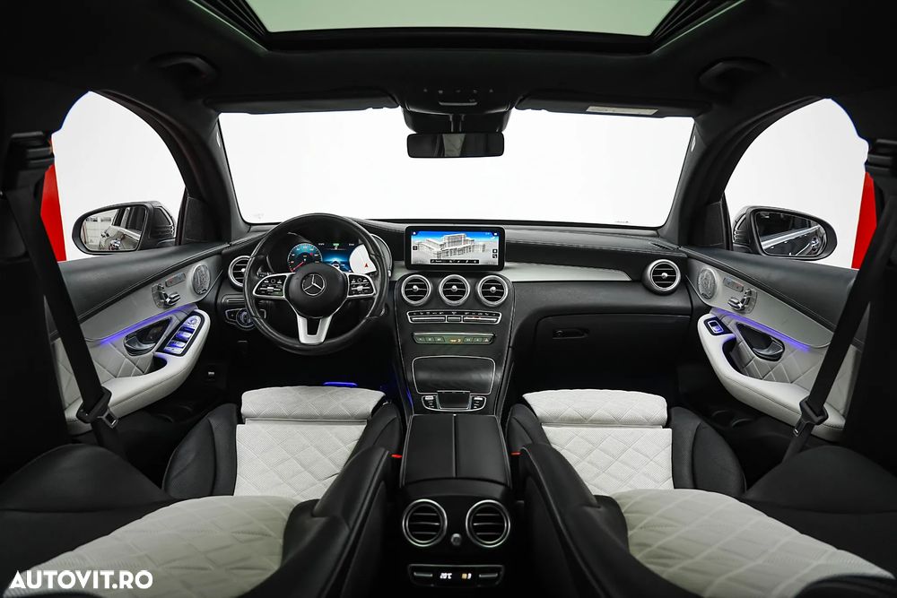 Mercedes-Benz GLC Coupe 300 4Matic 9G-TRONIC AMG Line Plus - 2