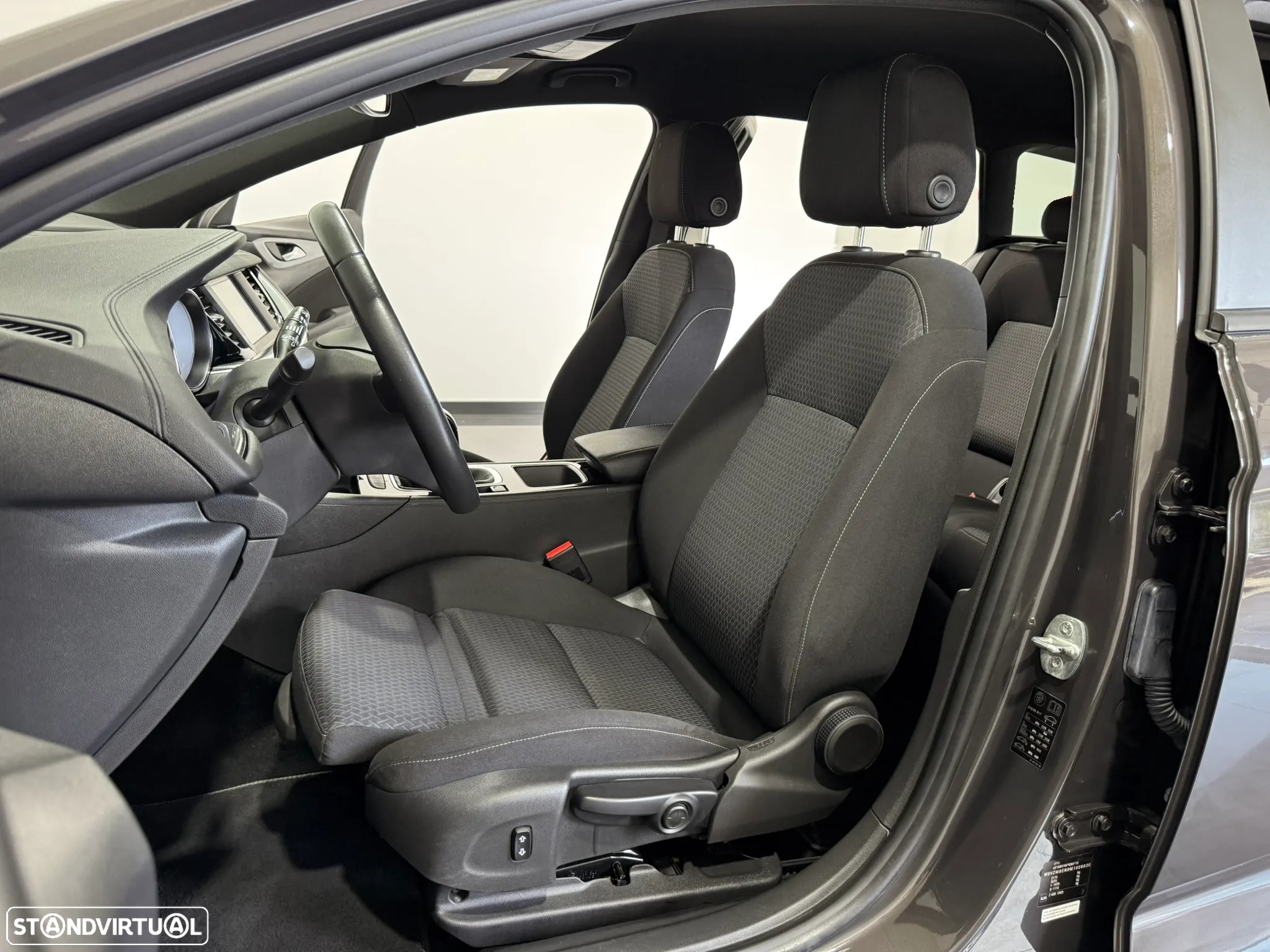 Opel Insignia Sports Tourer 1.5 D Business Edition - 6