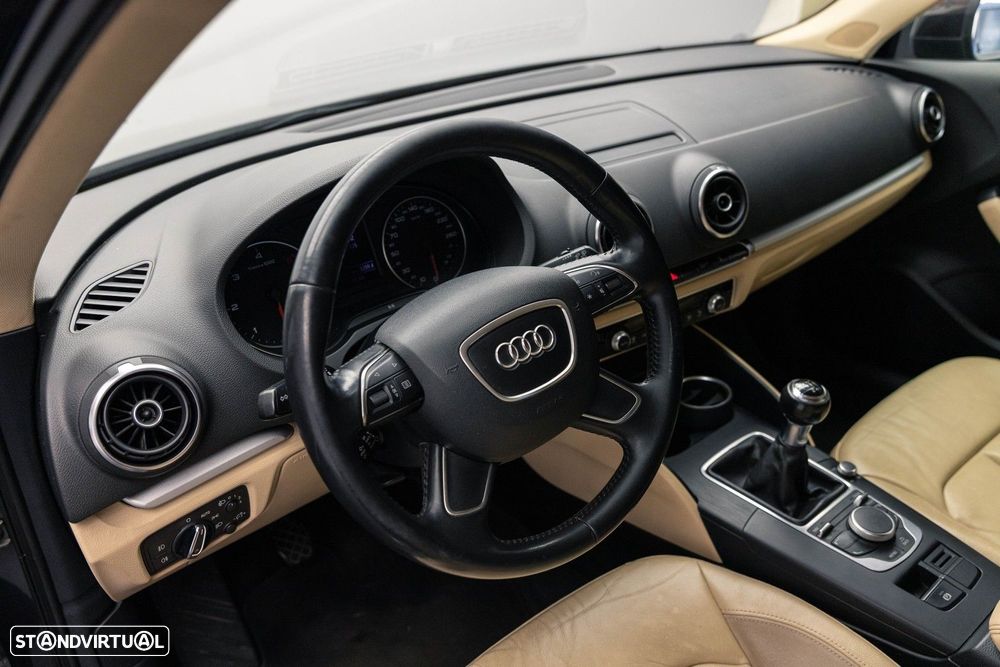 Audi A3 Sportback 1.6 TDI Design - 21