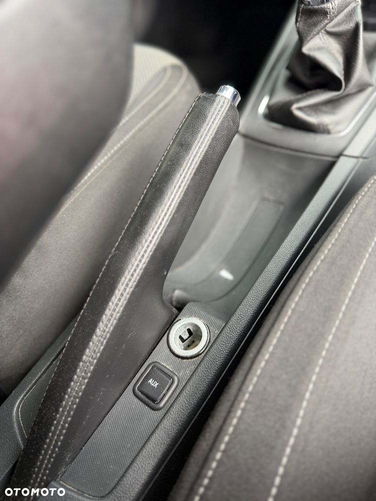 Skoda RAPID 1.2 TSI Active - 22