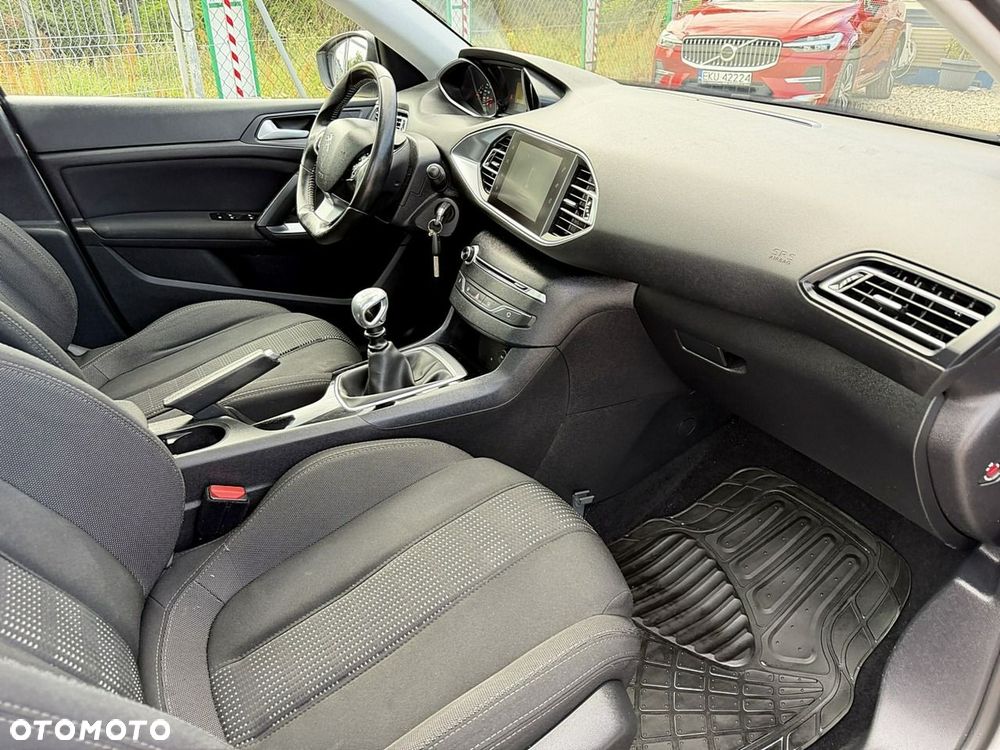 Peugeot 308 - 16
