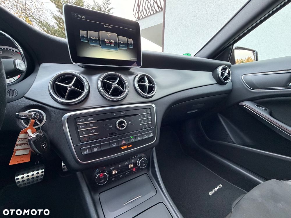 Mercedes-Benz GLA 250 4-Matic - 22