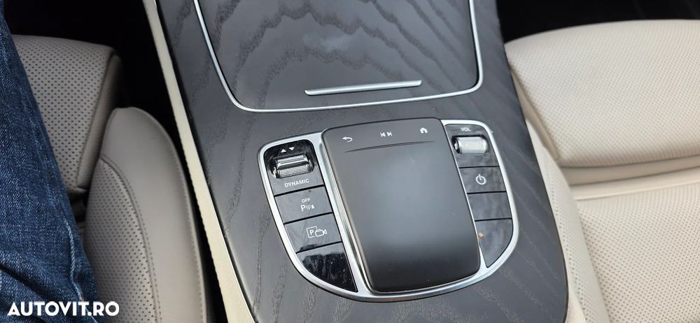 Mercedes-Benz E 220 d Aut. - 31