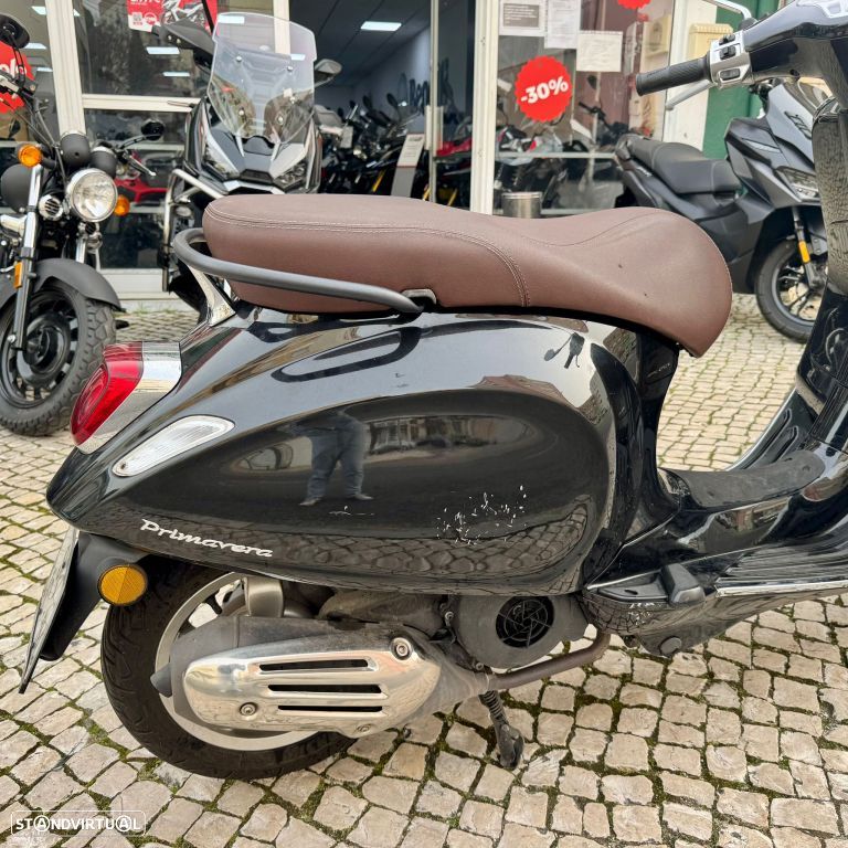 Vespa Primavera 125 - 15