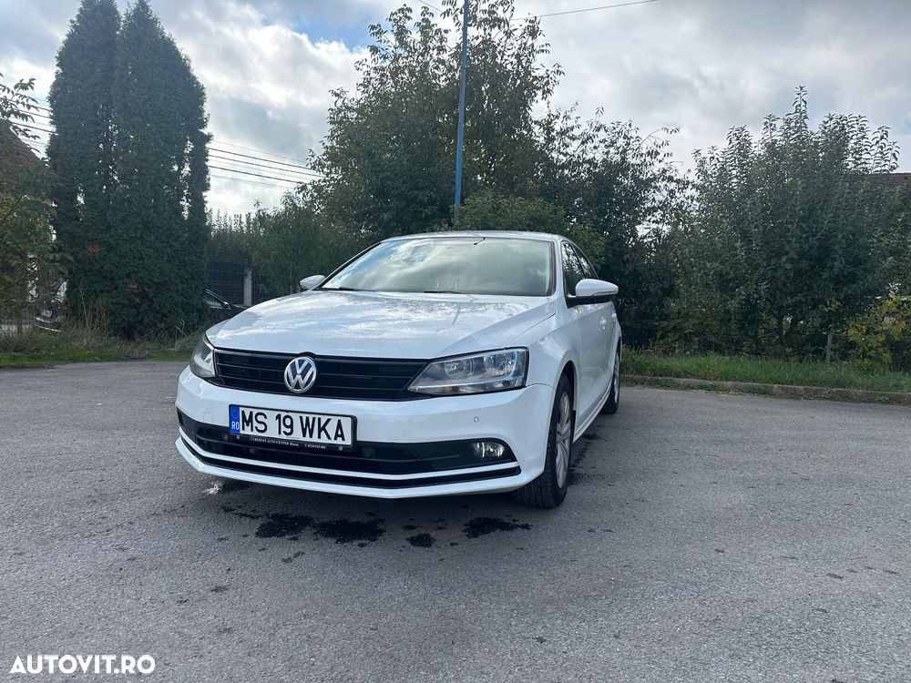 Volkswagen Jetta 2.0 TDI Comfortline - 1