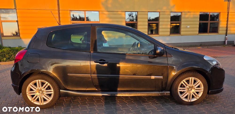 Renault Clio 1.6 16V GT - 9