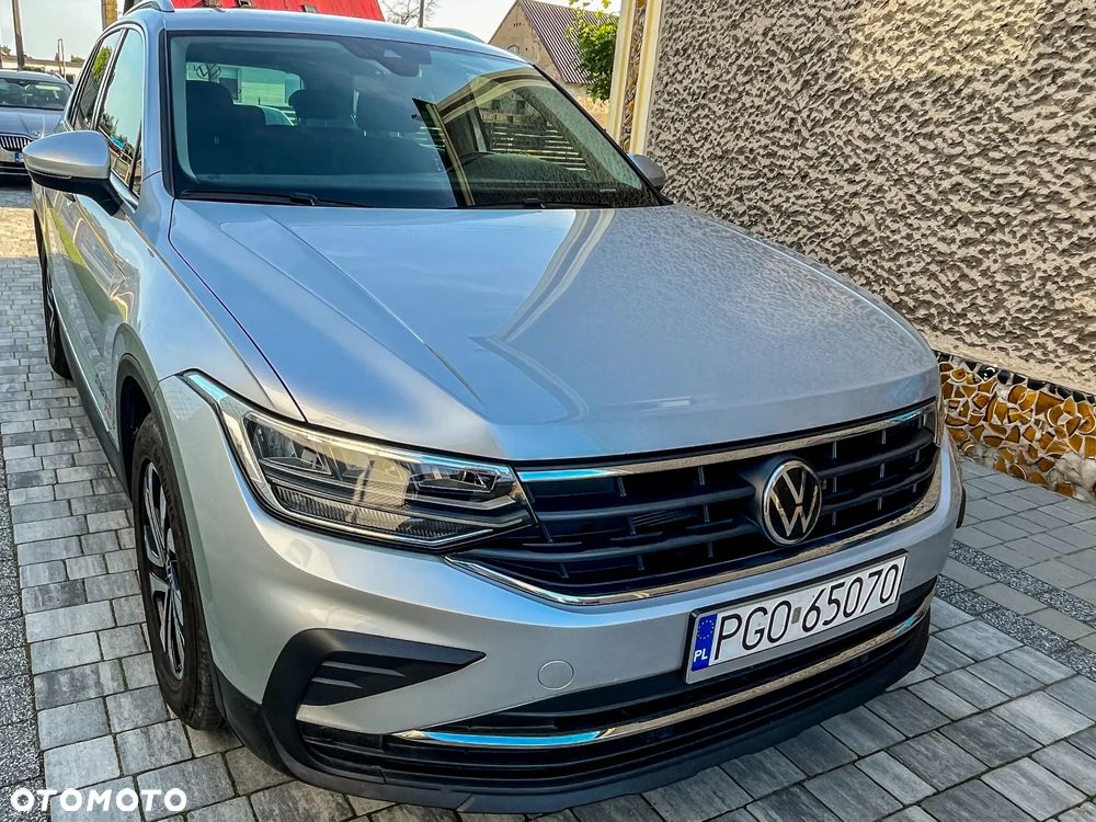 Volkswagen Tiguan - 24