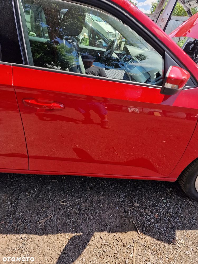 Drzwi  prawy  przód  skoda  Fabia  III  w  kolorze  LF3K - 2